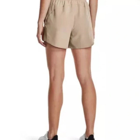 Under Armour Women's Flex Woven 5" Shorts - Picture 2 of 8